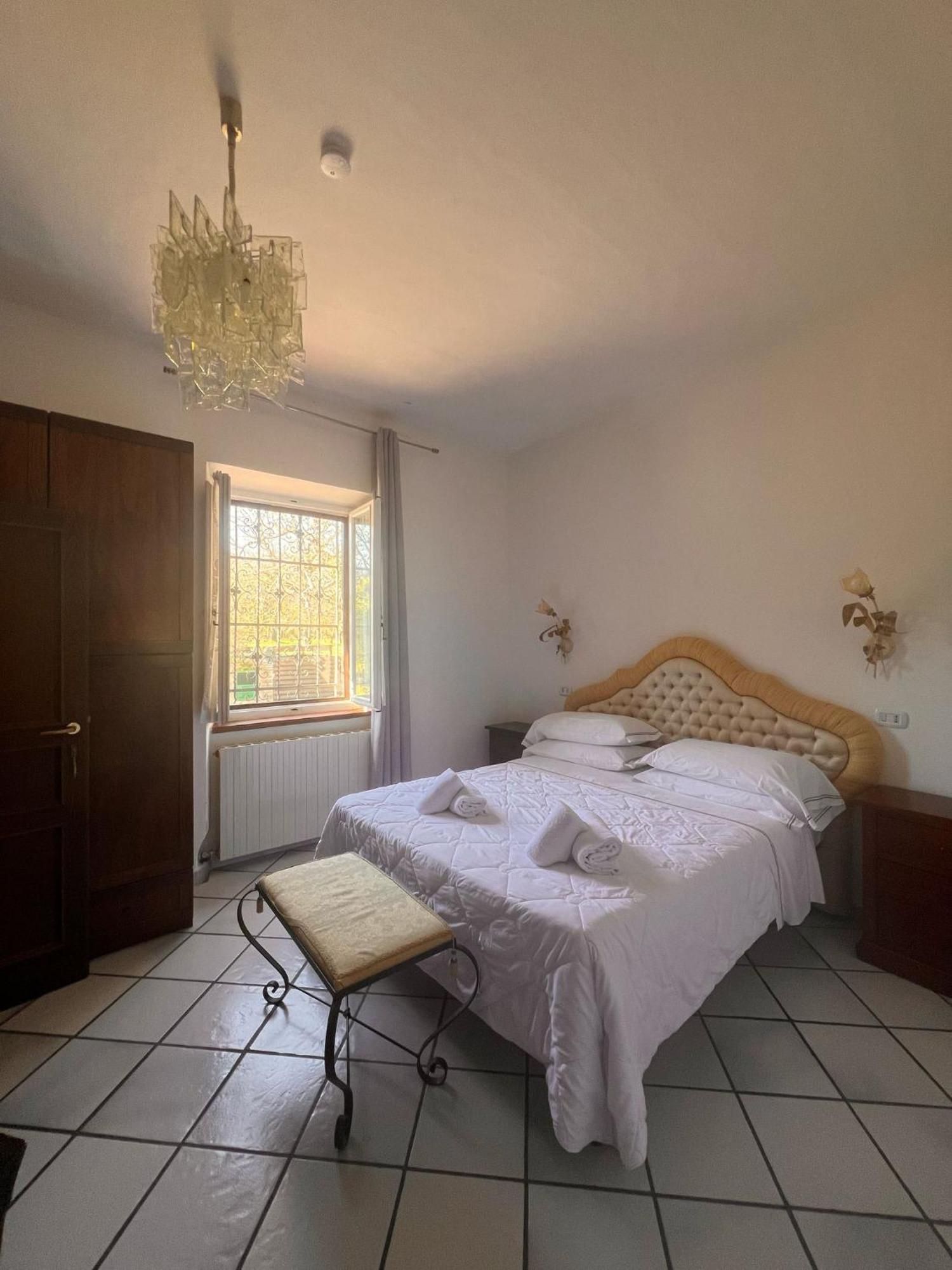 Hotel Il Pietreto Colle Val D'Elsa Luaran gambar