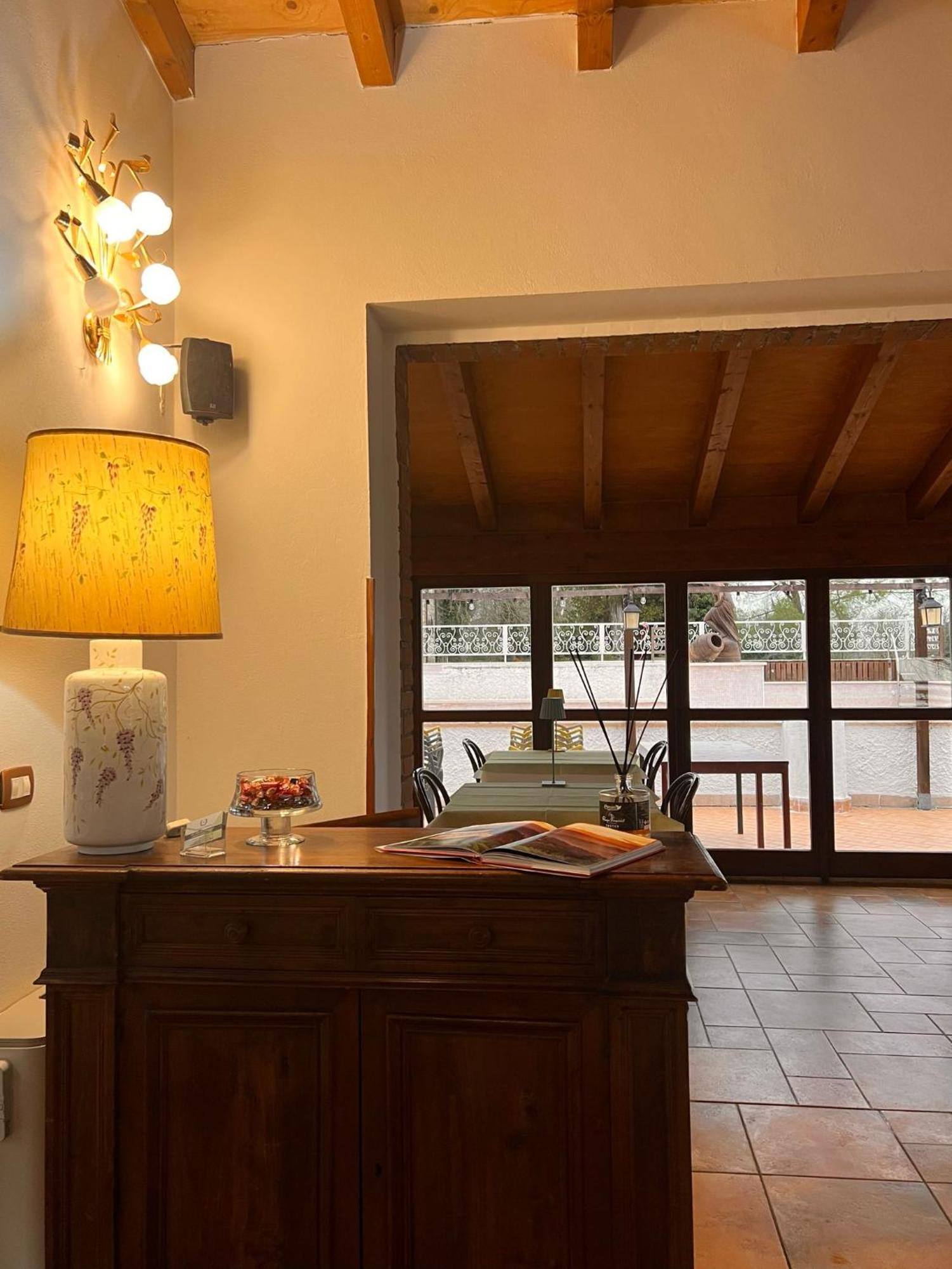 Hotel Il Pietreto Colle Val D'Elsa Luaran gambar