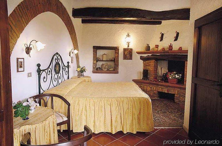 Hotel Il Pietreto Colle Val D'Elsa Luaran gambar